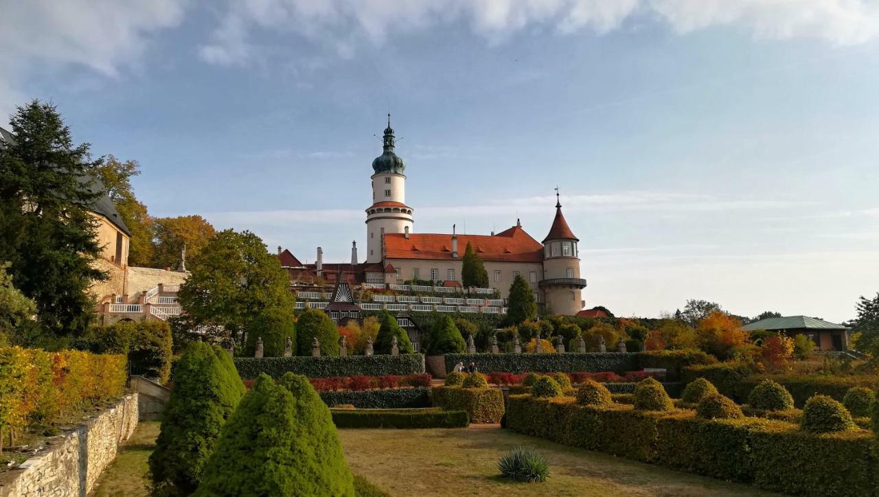 Zamek Nove Mesto Nad Metuji Ngoại thất bức ảnh