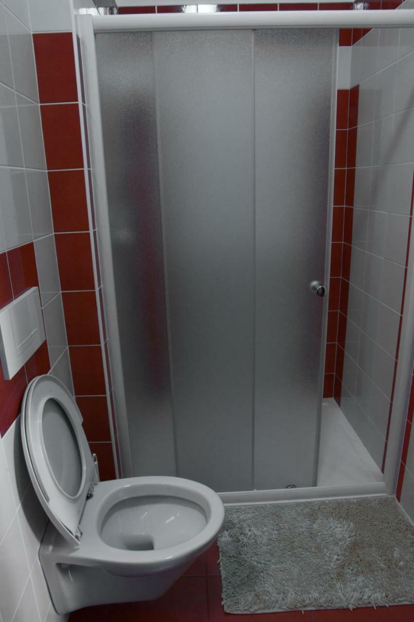 Zamek Nove Mesto Nad Metuji Ngoại thất bức ảnh