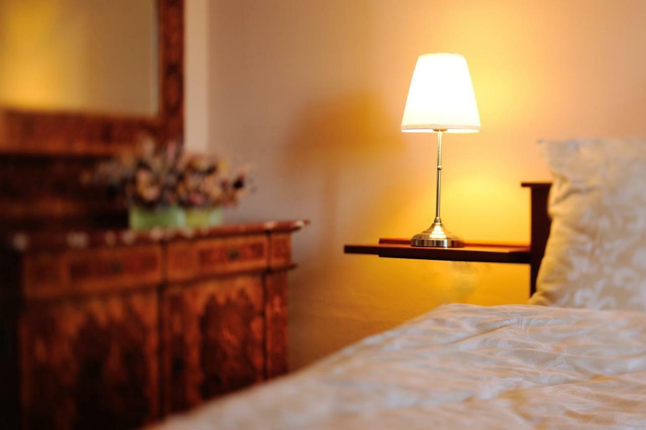 Zamek Nove Mesto Nad Metuji Ngoại thất bức ảnh